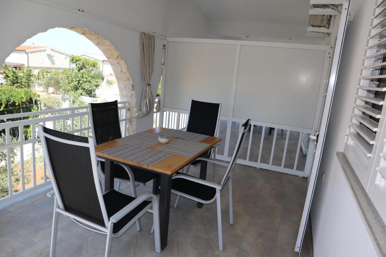 Apartmani Sanja Vir Luaran gambar