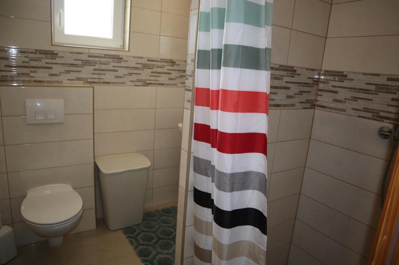 Apartmani Sanja Vir Luaran gambar