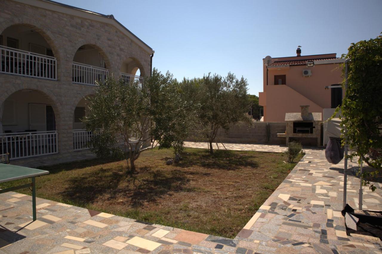 Apartmani Sanja Vir Luaran gambar