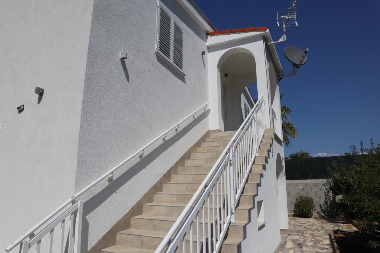 Apartmani Sanja Vir Luaran gambar